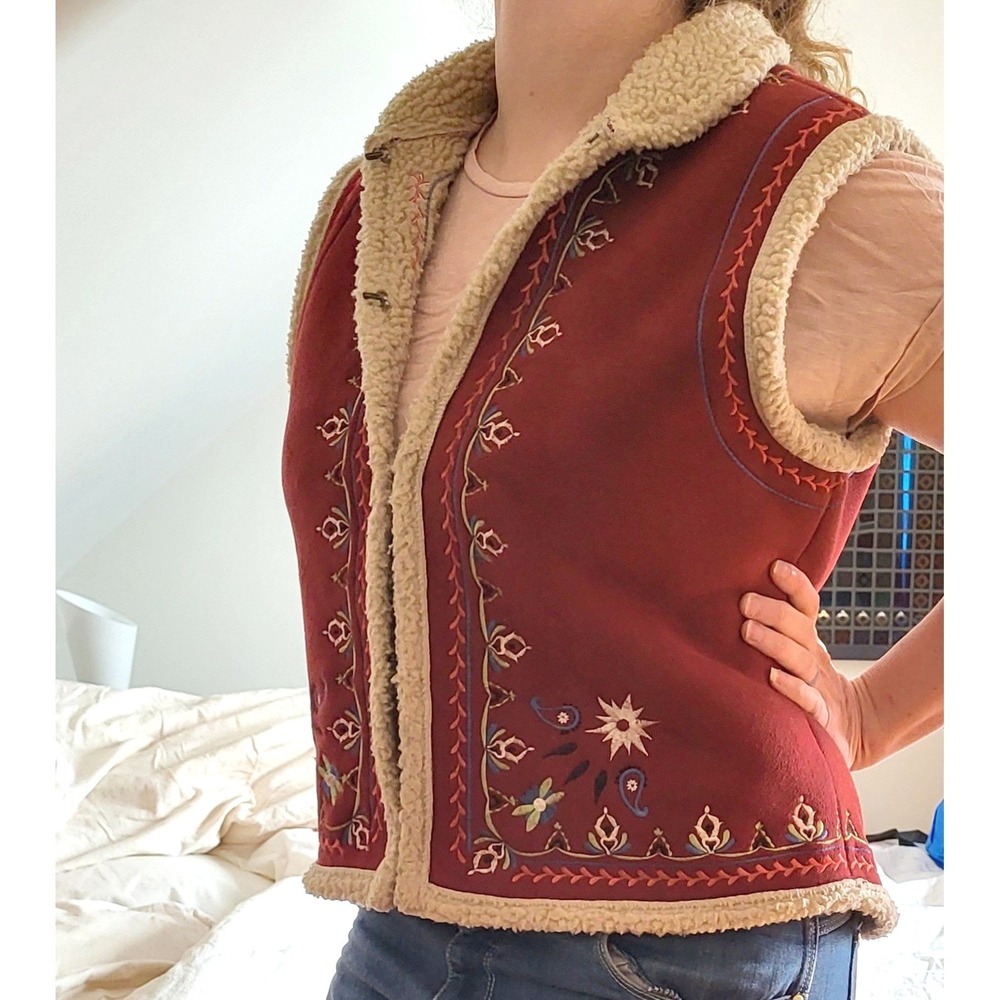Vintage Red Embroidered Sherpa Vest Boho Hippie Festival Size XL - Picture 13 of 16